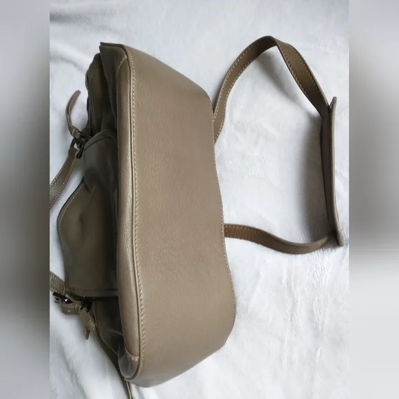 Like new Kooba Gwenyth leather Satchel crossbody bag - Picture 6 of 7